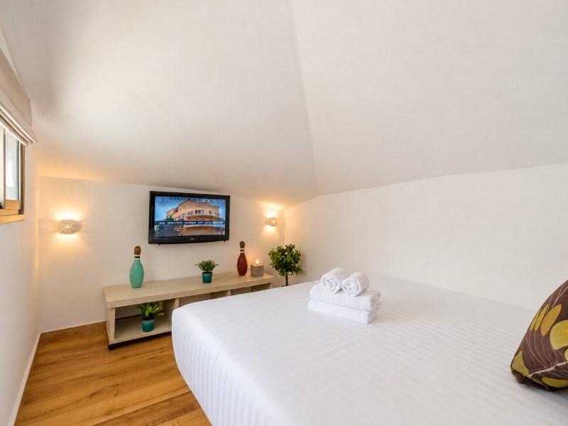 Economy room with Balcony